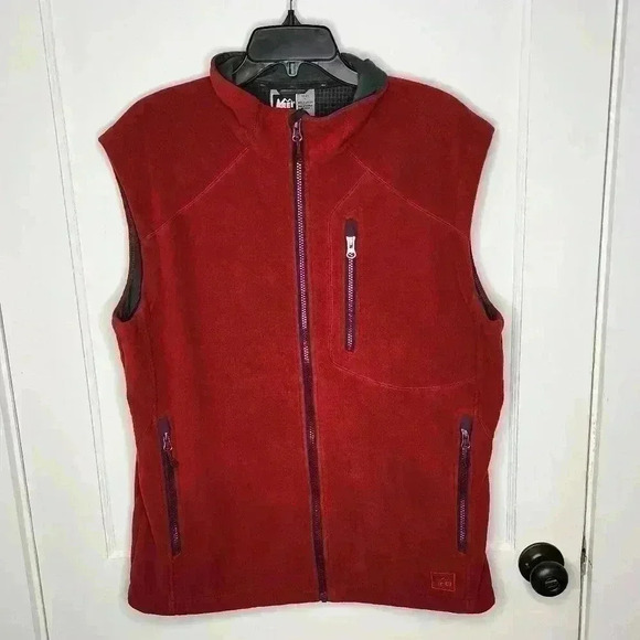 Mens REI Full Zip Sleeveless Red Fleece Vest Size Large Zipper Pockets - Picture 1 of 4